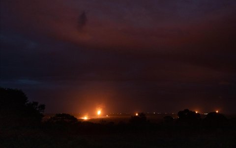 Un campo petrolero que alberga quemadores de gas pertenecientes a la estatal Petróleos de Venezuela (Pdvsa), en el estado Monagas (Venezuela).