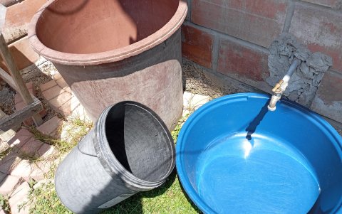 Un daño en el sistema de bombeo de la represa mantuvo a General Villamil Playas sin agua. El daño inició la tarde del 12 de noviembre.