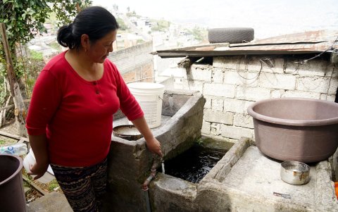 Unas 70.000 personas de 95 barrios son afectadas (de manera alternada, pasando un día) por racionamientos de agua en Quito.