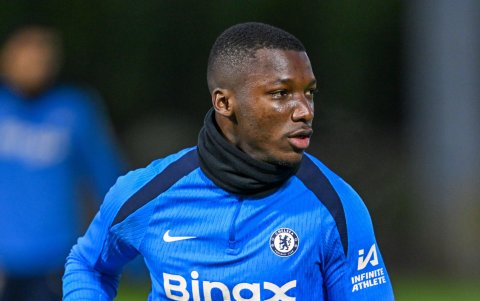 Moisés Caicedo figura del Chelsea.