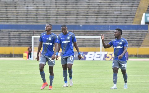 Emelec, antes con José Pileggi y ahora con César Avilés terminó último en la segunda etapa. No descendió de categoría porque hizo una primera fase “aceptable”.