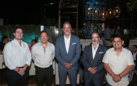 Fernando Cornejo, Juan Carlos González, Samuel Reyes, Carlos Alberto Reyes y Marcos Toro.