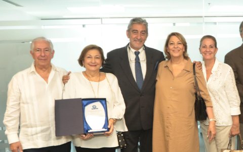 Alfredo Rendón, María Eugenia Plaza, José Plaza Plaza, María Elvira Plaza y María del Carmen Plaza.