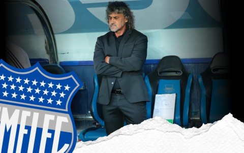 Leonel Álvarez no sabe que hacer con el Emelec.