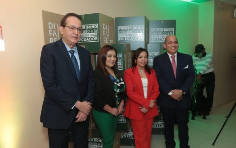 Julio Ocaña, Milena Navarrete, Sylvia Banda y Jorge León.