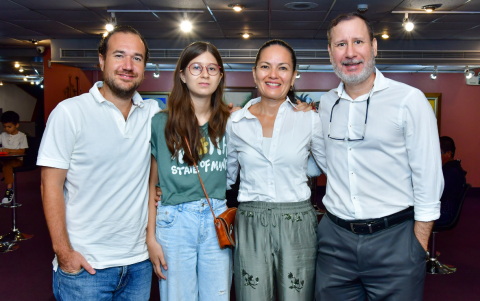 Alonso De Obeso Orendain, Sofía Valle, María José Ordóñez y Bolívar Valle.