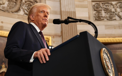El presidente estadounidense Donald Trump en la ceremonia de investidura en la Rotonda del Capitolio de Estados Unidos, en Washington, DC.