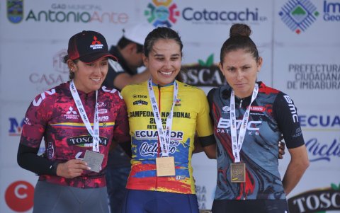 Natalia Vásquez (c) fue monarca en la élite femenina y la sub-23.