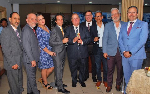 Cristhian Prieto, Julio Vásquez, Gabriela Flor, Roger Panchana, Carlos Alfredo Flor Vásquez, Andrés Morla, Rafael Castillo, Nicolás Martínez y Alfonso Ordeñana.