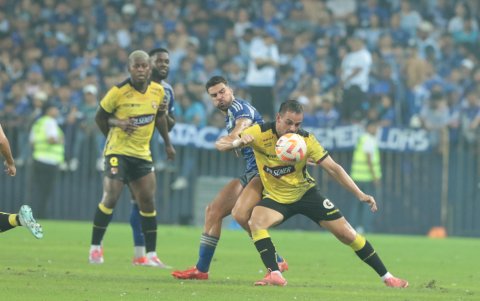 El equipo canario en la reciente Explosión Azul ante Emelec.