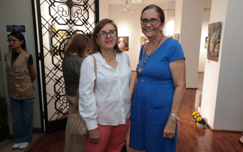 Idalinda Velarde y Sonia Baquerizo.