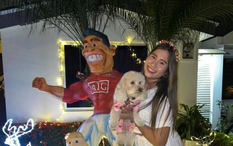 Annette en fin de año con Nina.