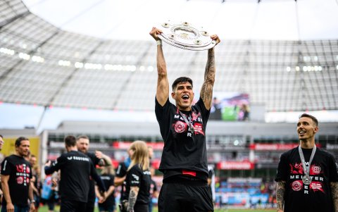 Descubre cómo Piero Hincapié superó desafíos, su impacto en la Bundesliga y su amor por la Selección de Ecuador