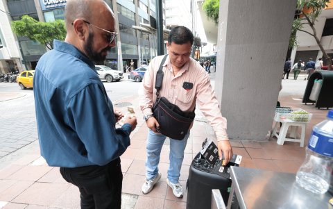 Música. Los comerciantes aseguran que están vendiendo más canciones de carnaval.
