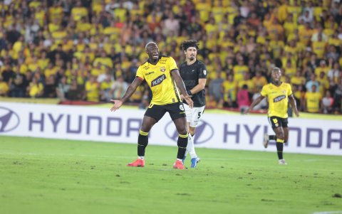 Barcelona SC enfrentará a Corinthians en Brasil.