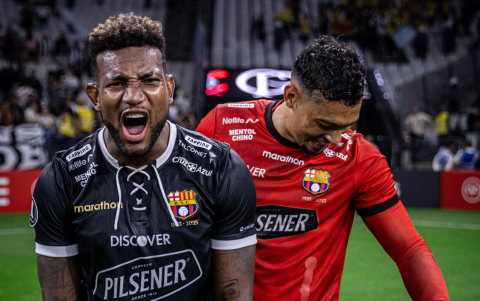 Barcelona festejó en el Neo Química Arena la clasificación contra Corinthians