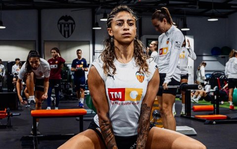 La futbolista tricolor durante su recuperación.