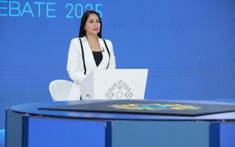 La candidata correísta, Luisa González, durante el debate electoral.