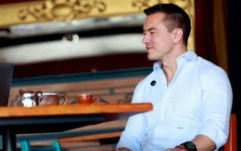 Daniel Noboa durante la entrevista con Daniel Halif.