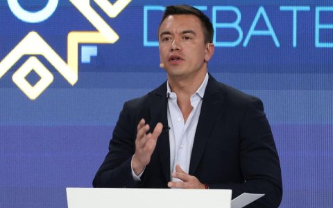 Daniel Noboa durante el  último debate presidencial.