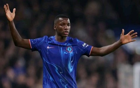 Moisés Caicedo se ha consolidado en el medio campo del Chelsea.