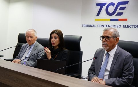 El TCE falló en contra de la vicepresidenta Verónica Abad y le quitó sus derechos políticos.