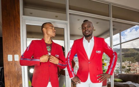 La moda del traje elegante llegó a Mushuc Runa.