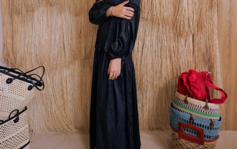 Descubre el estilo y la filosofía de Stephany Hollihan, la mente creativa detrás de la marca Sensi Studio