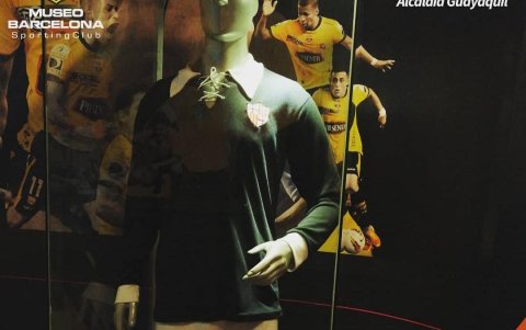 Barcelona y su indumentaria de 1925, la primera en su historia