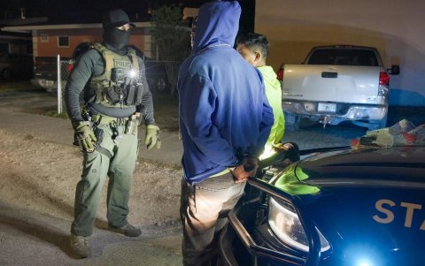 Las redadas de inmigración en los lugares de trabajo en EE.UU. se triplican como parte del esfuerzo del Gobierno del presidente de Estados Unidos, Donald Trump.