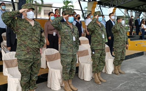 Tnte. Hugo Ortíz Garcés. Alumnos, personal docente y seguridad adoptaron la medida.