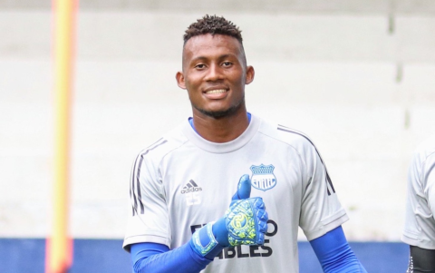 El portero John Mero demandó a Emelec por deudas de sueldos