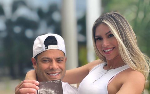 Hulk y Camila y su felicidad en redes sociales.