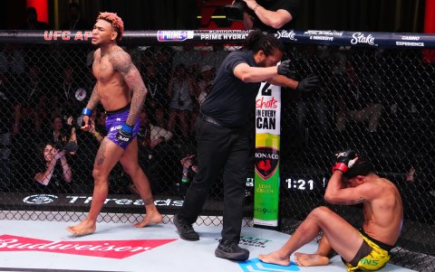 Morales tras vencer por KO a Gilbert Burns en Las Vegas.