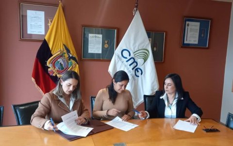 Firma de convenio con la Cámara de la Minería del Ecuador, por parte de la Iniciativa de Paridad de Género