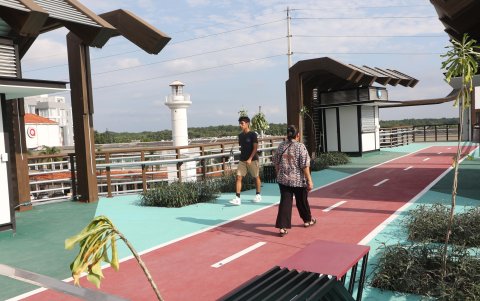 Espacios. Tienen ascensores, ciclovÍa, pérgolas y jardineras. La ciudadanía exige denunciar y fotografiar a quienes intenten dañar el mobiliario urbano.