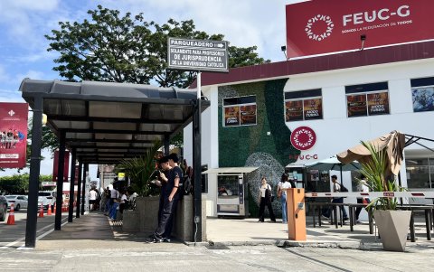 Los expertos también recomiendan que las federaciones de estudiantes universitarios también se involucren en la lucha contra la violencia basada en género.