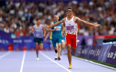 Ouhdadi había ganado la categoría de 5.000 metros T13, una prueba para corredores con discapacidad visual. La sanción del IPC se extenderá durante tres años.