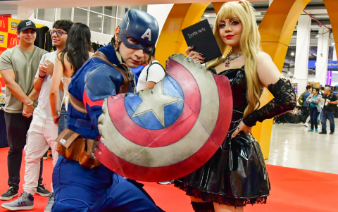 Los infaltables cosplayers se pasearon por el centro de convenciones.