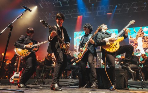 El show contará con veinte músicos en escena, entre ellos once artistas de la Orquesta Sinfónica Nacional del Ecuador.