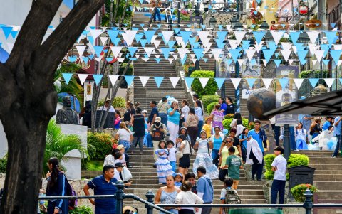 En el cerro Santa Ana habrá una serie de actividades cívicas culturales a lo largo de este mes. El fin: mantener vivas las tradiciones.