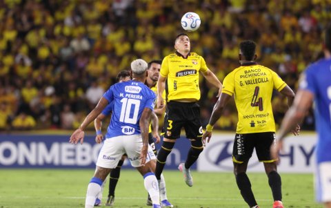 Barcelona SC perdió en su debut ante Cruzeiro.