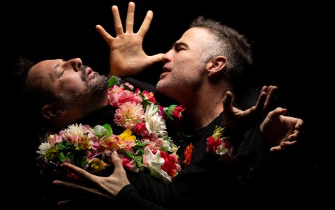 La propuesta implicó también un desplazamiento hacia un territorio poco explorado en la carrera del actor: la danza.