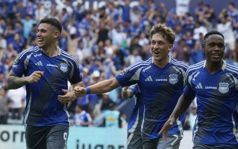 Emelec busca su tercera victoria de local en el estadio Capwell.