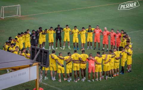 Barcelona inició sus entrenamientos luego de 17 días de vacaciones.