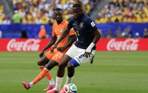 Willian Pacho lidera la defensa de la selección de Ecuador.