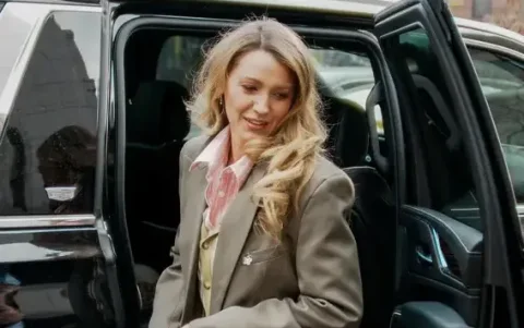 Blake Lively llegando al juzgado en Nueva York 2026