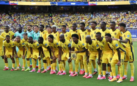 La selección de Ecuador llega al duelo ante México con el impulso de haber derrotado 2-1 a Alemania.