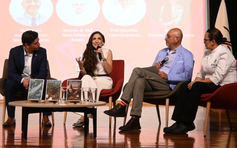 La obra fue publicada por la Universidad de las Américas (UDLA) y presentada recientemente en la capital.