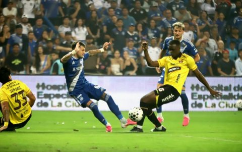 Emelec y Barcelona empataron 0-0 en el Clásico del Astillero.
